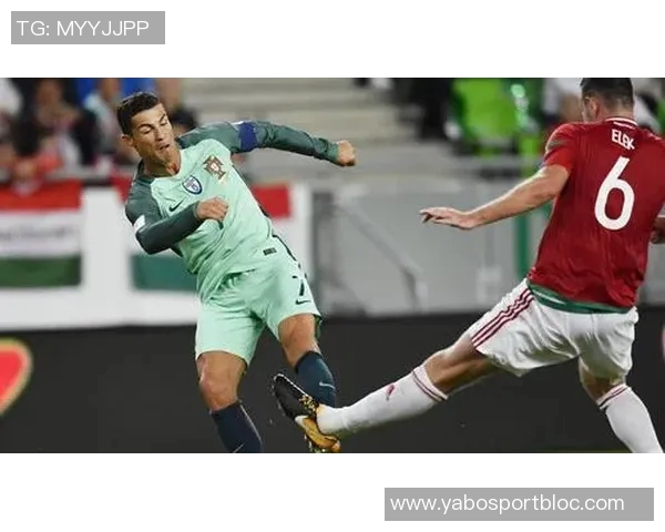 弗里曼防守丹尼斯三分时垫脚被判定为一级恶意犯规引发争议