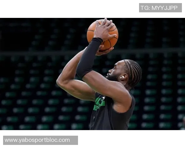 杰伦布朗末节狂砍13分全场贡献35分4篮板8助攻助力球队取胜