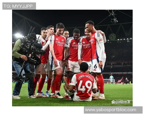 赖特称赞阿森纳阵容实力强大直言球队是英超冠军有力争夺者