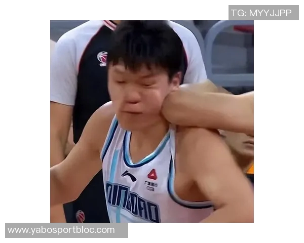 媒体人呼吁杨瀚森专注训练与比赛录像勿被网络言论干扰