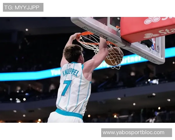 弗拉格新秀赛季表现亮眼场均得分192分紧追克尼佩尔仅差02分